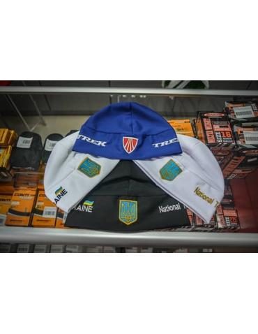 Шапка з логотипом